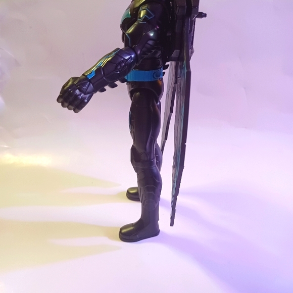 DC COMICS BAT MAN BAT-TECH DELUXE ACTION FIGURE 12 INCHES - Picture 5 of 7